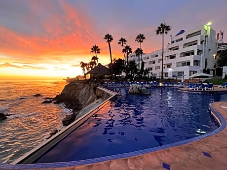 Las Rocas Resort & Spa