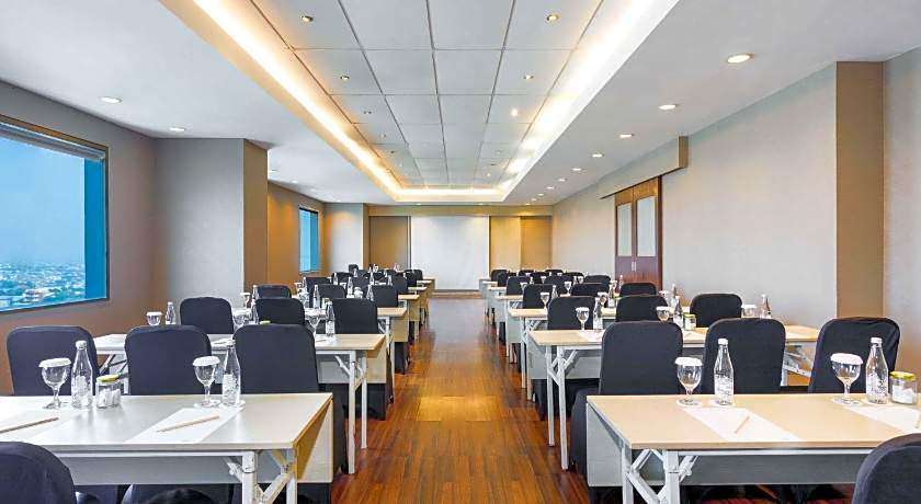 Mercure Jakarta Simatupang Hotel