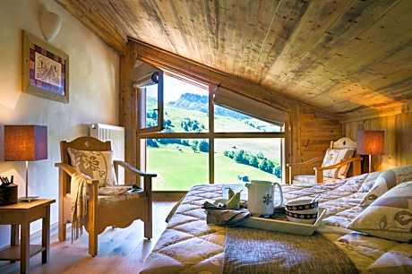 Three-Bedroom Apartment (8 Adults) with Spa Access