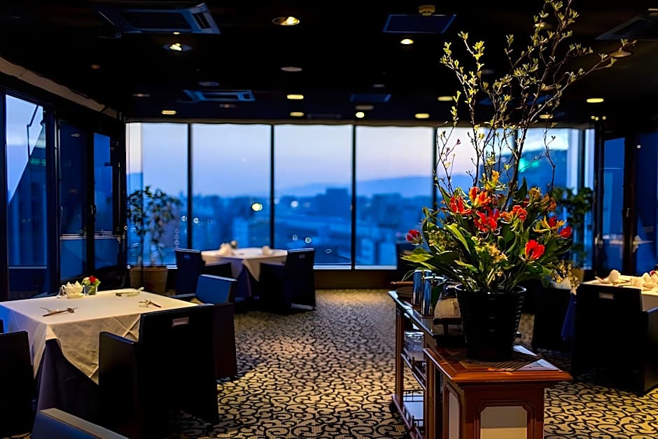 New Osaka Hotel