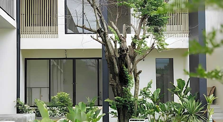 Shanti-Retreat Hotel