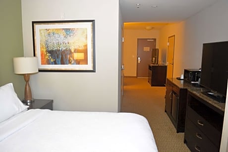 King Room with Tub - Mobility and Hearing Access