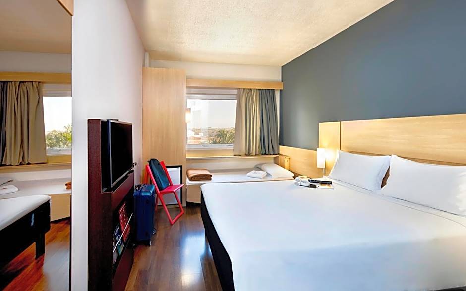 ibis Paulinia