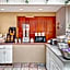 Super 8 by Wyndham Brockton