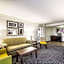 La Quinta Inn & Suites by Wyndham Cincinnati Sharonville