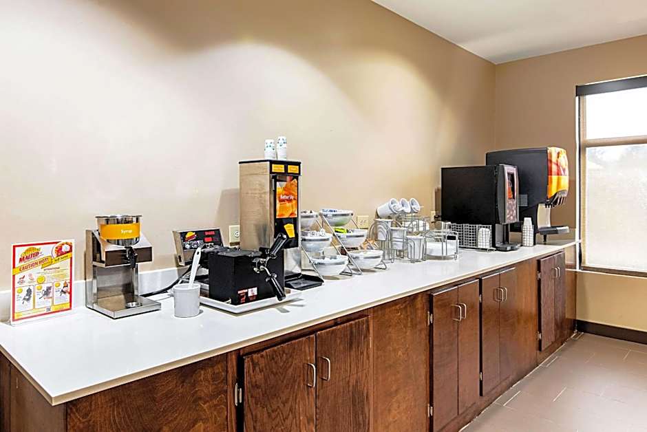 Comfort Inn & Suites Pine Bluff