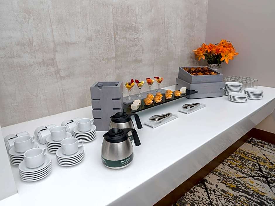 Hilton Garden Inn Santa Ana