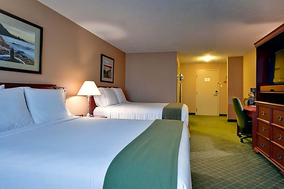 Days Inn & Suites by Wyndham Moncton