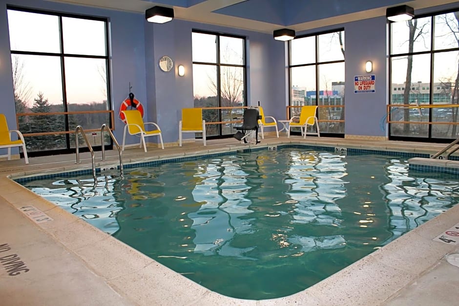 Holiday Inn Express Harrisburg West, an IHG Hotel