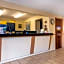 Econo Lodge Inn & Suites Airport