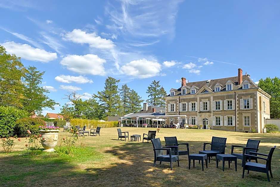 Logis Domaine De Valaudran