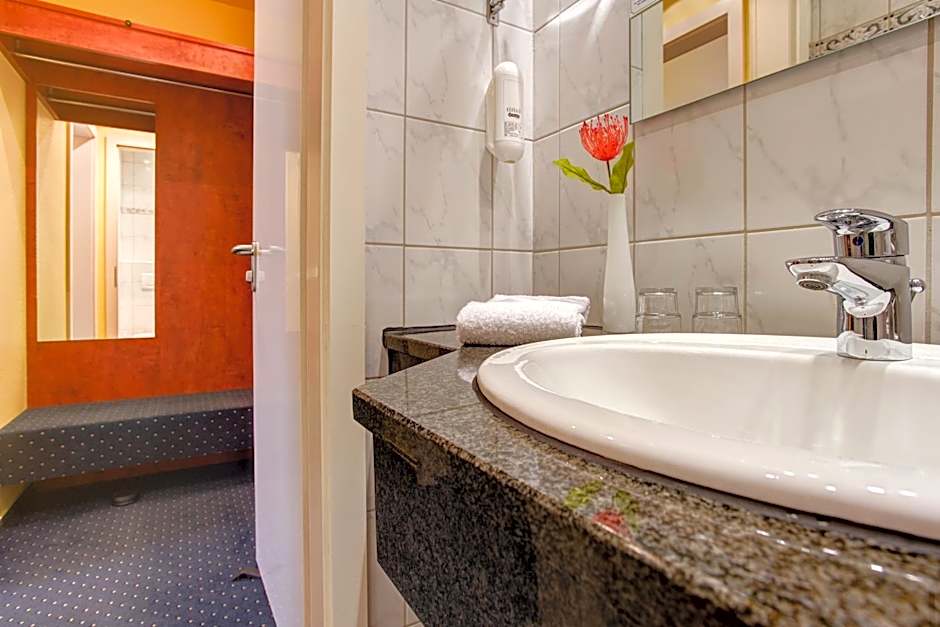 Hotel Elbinsel free parking