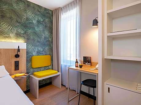 Triple Room with 1 double bed and 1 single bed or 3 single beds