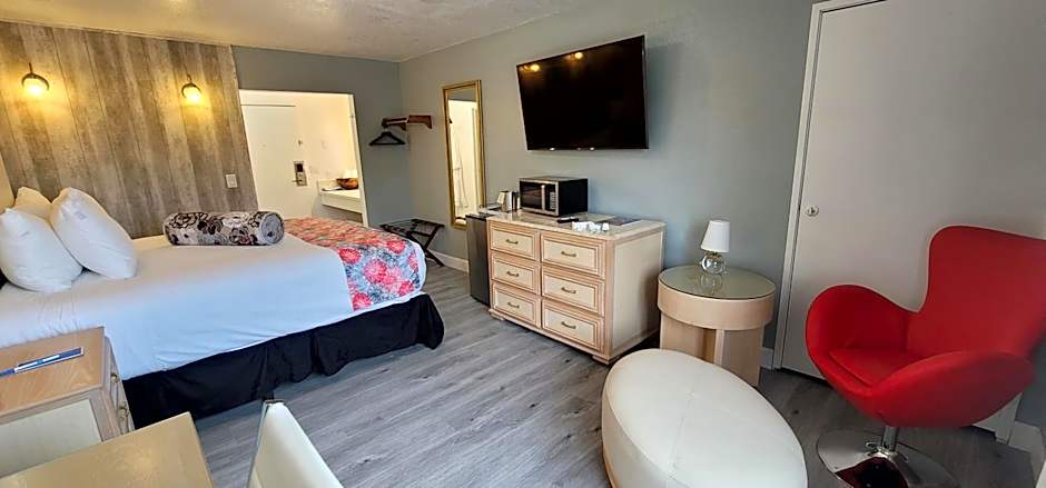 Dragonfly Inn & Suites