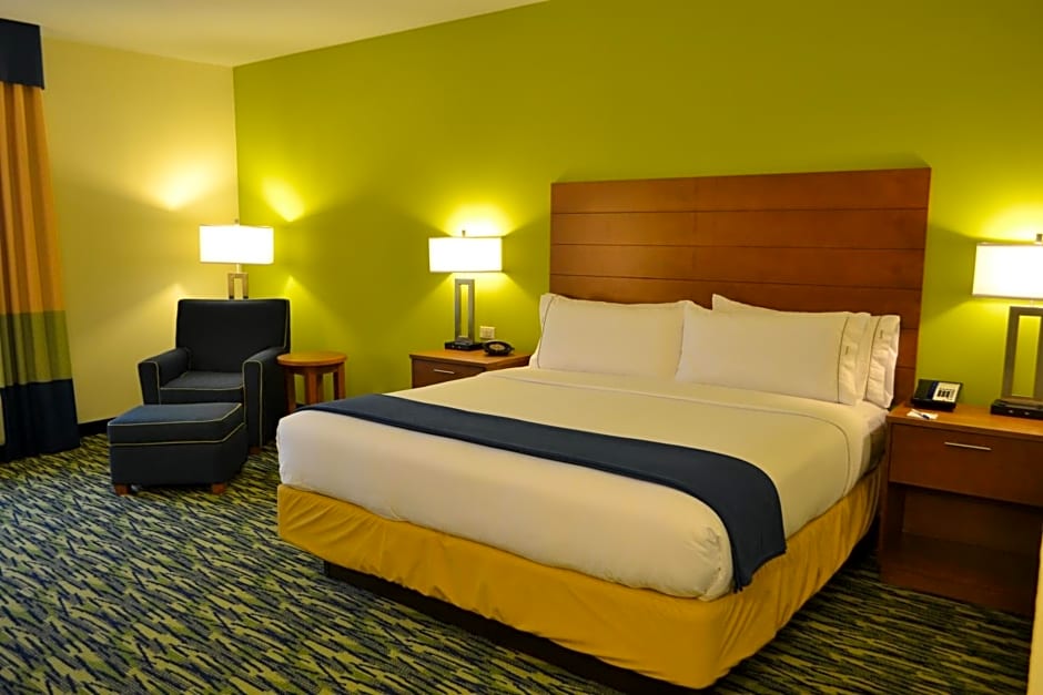 Holiday Inn Express & Suites Midland South I-20, an IHG Hotel