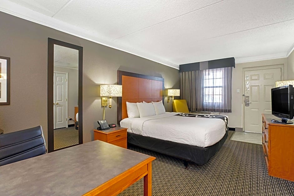 La Quinta Inn & Suites by Wyndham Denver  Golden