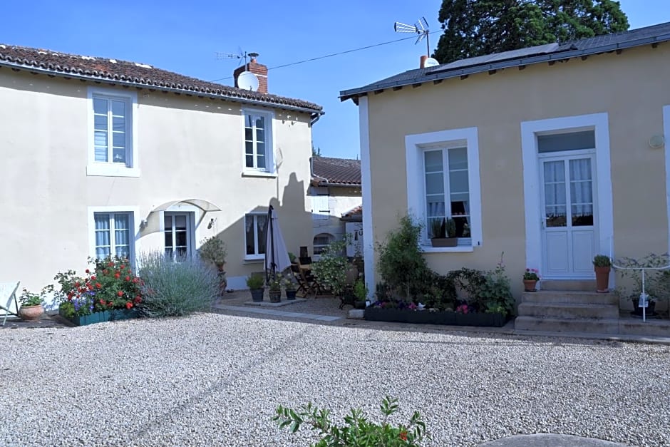 La Little School Chambres d'Hôtes à Arçay