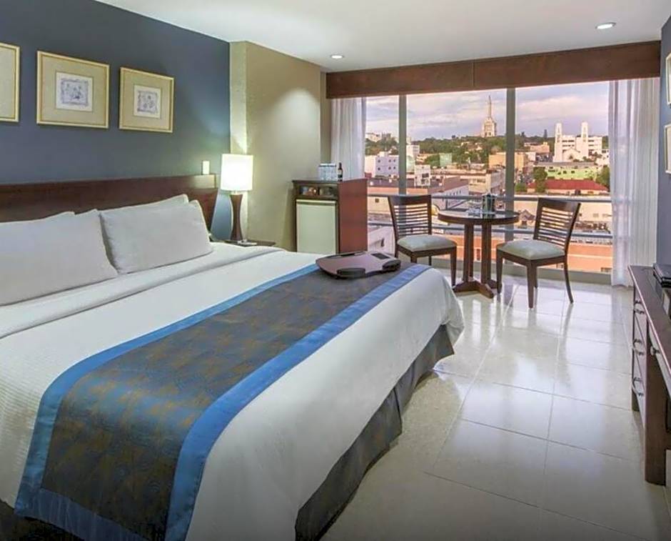 Hodelpa Centro Plaza Hotel