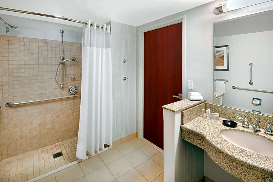 Courtyard by Marriott Indianapolis Downtown