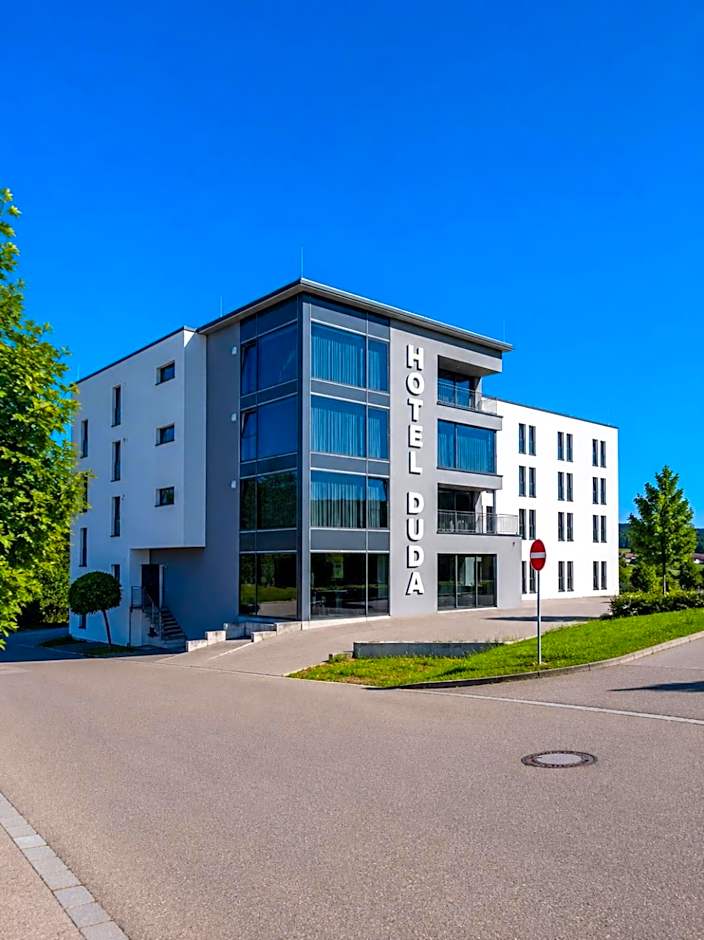 Hotel Duda Langenbruck an der A9 zwischen Ingolstadt und München, ideal für Stopover, Geschäftsreisen und Monteure