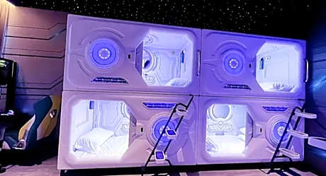 Limin Hostel Capsules