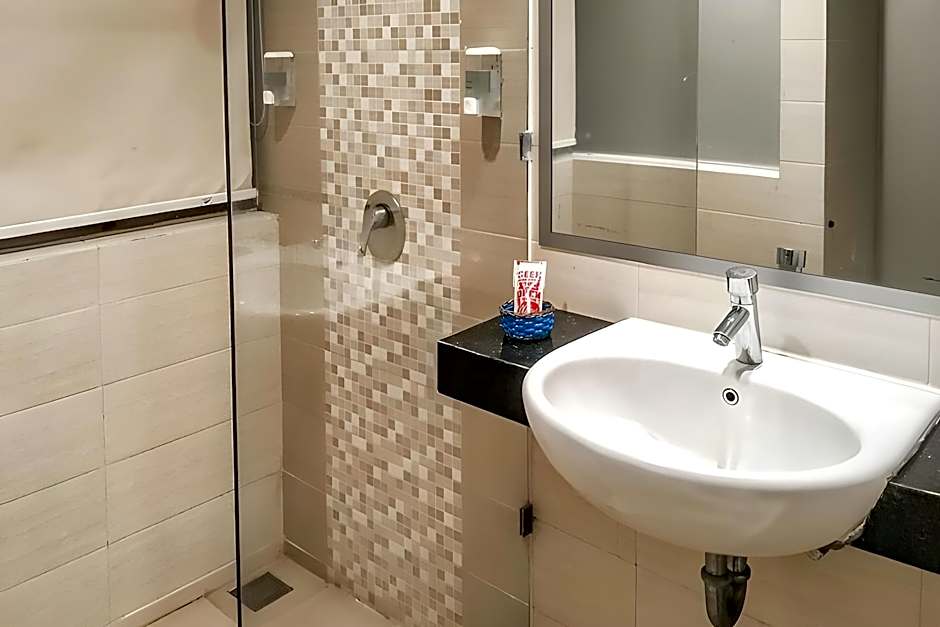 RedDoorz Premium @ Jalan Veteran Bojonegoro