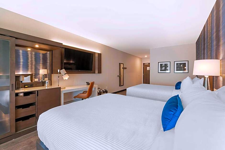 Cambria Hotel Detroit Downtown