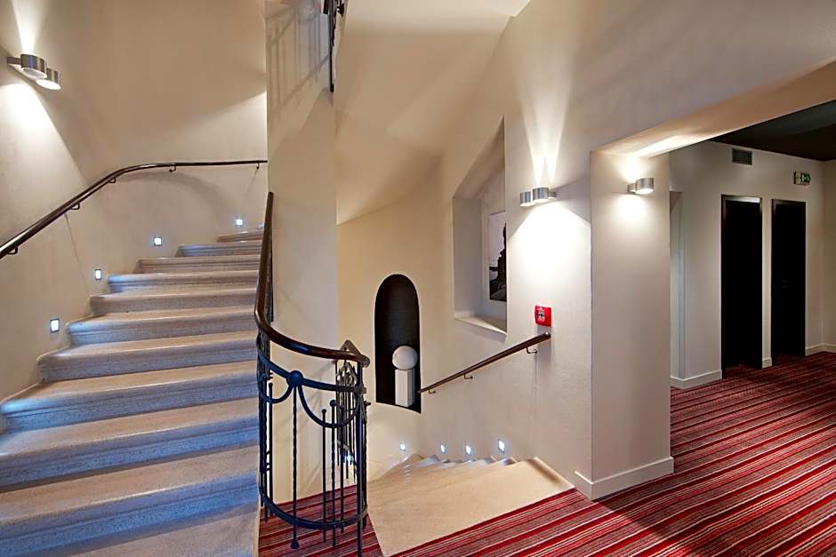 Red & Blue Design Hotel Prague