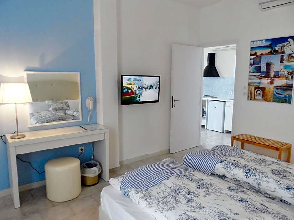 Seafront Studios and Apartments