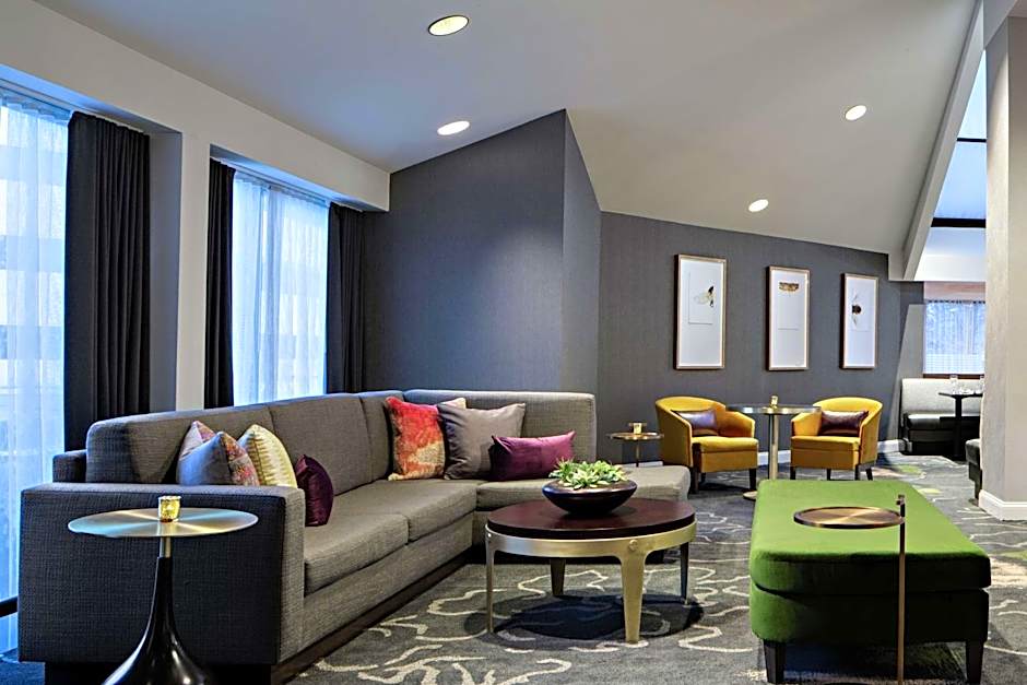 DoubleTree by Hilton Fairfield Hotel & Suites, NJ