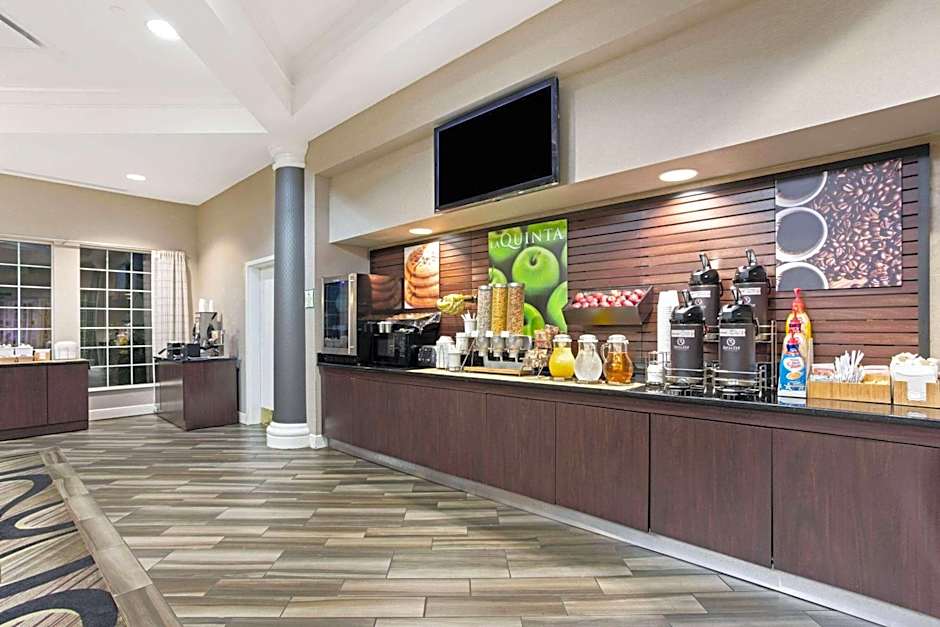 La Quinta Inn & Suites by Wyndham Birmingham Homewood