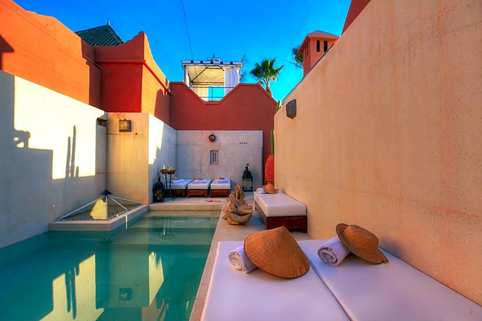 Riad Kaiss By Anika