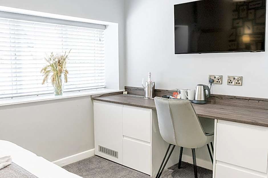 Chequers Lodge- Dalton-in- Furness- Self check in- for professionals and tourists