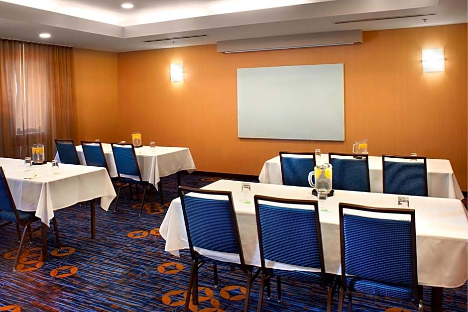Courtyard By Marriott Cleveland Independence