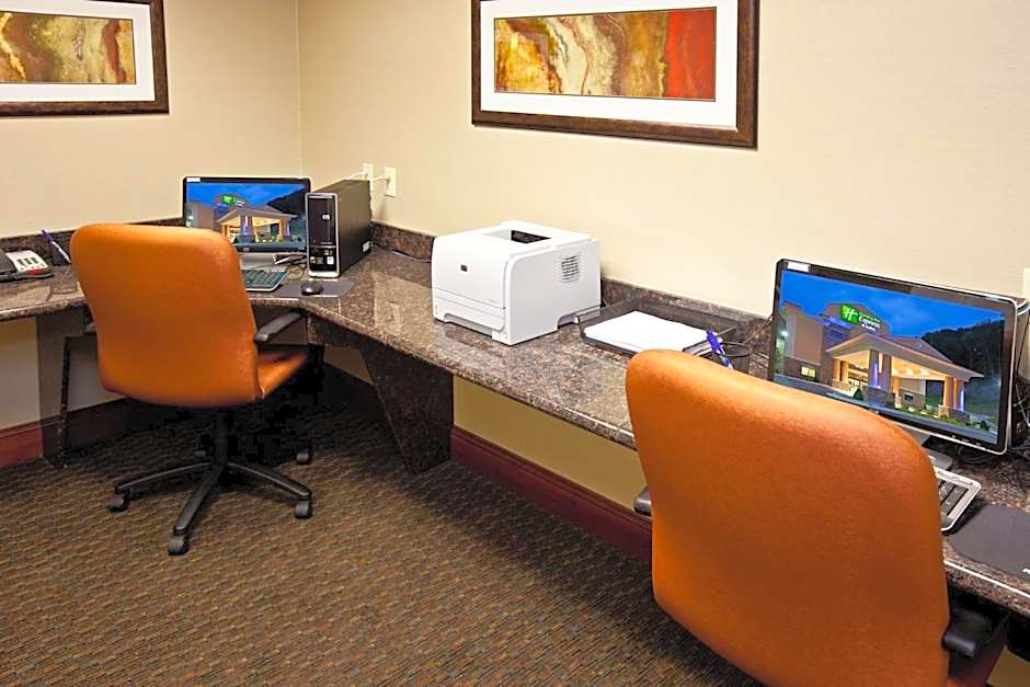 Holiday Inn Express & Suites Ripley By IHG