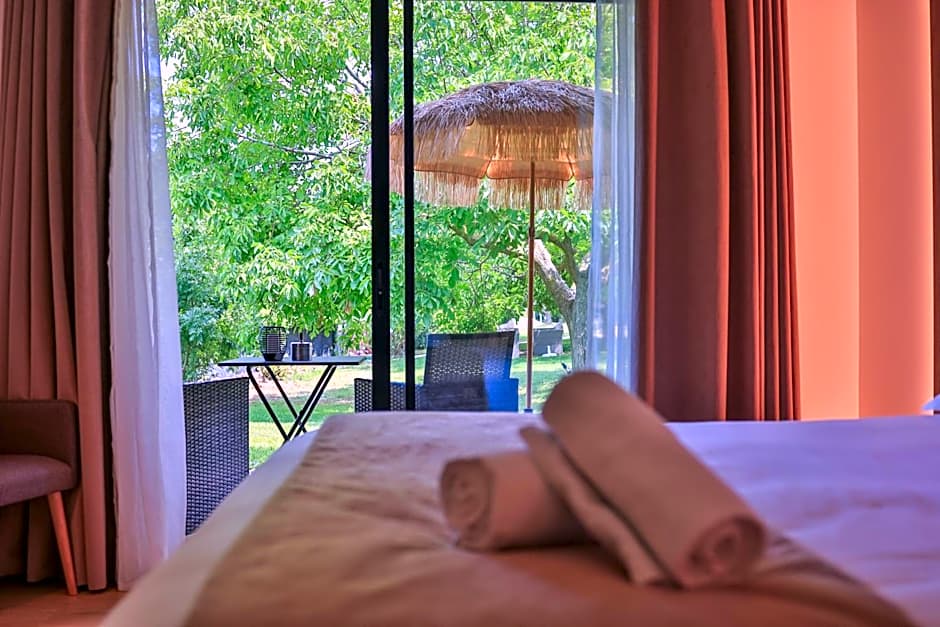 Logis Hôtel & Spa Déjeunez Sous L'Arbre