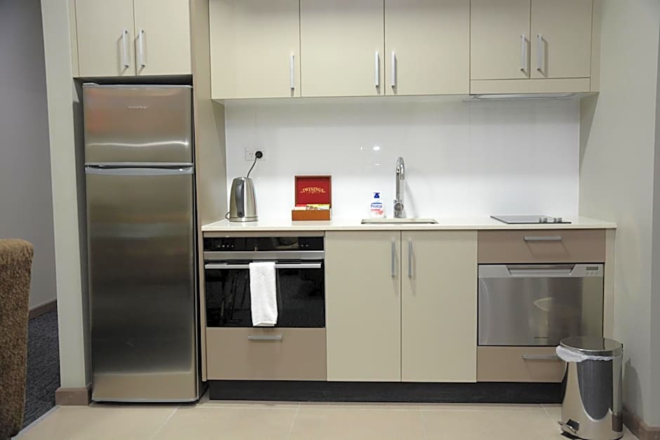 Ratsun Nadi Airport Apartment Hotel