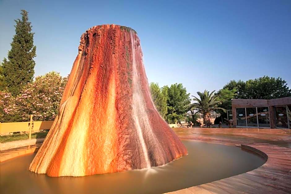 Lycus River Thermal Hotel