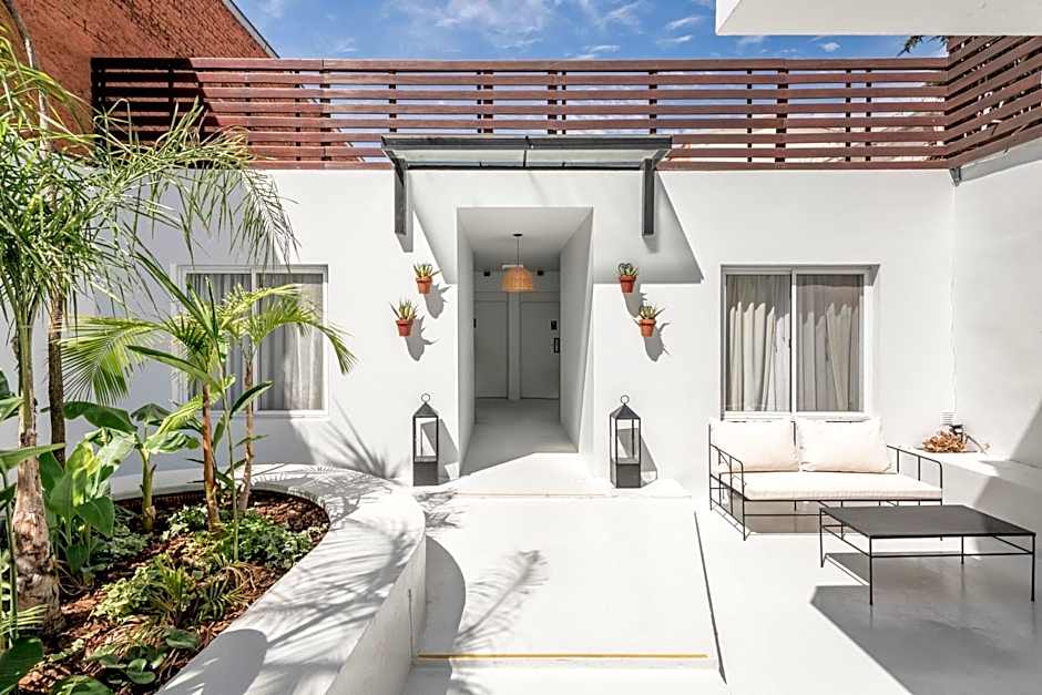 5411 Soho Hotel