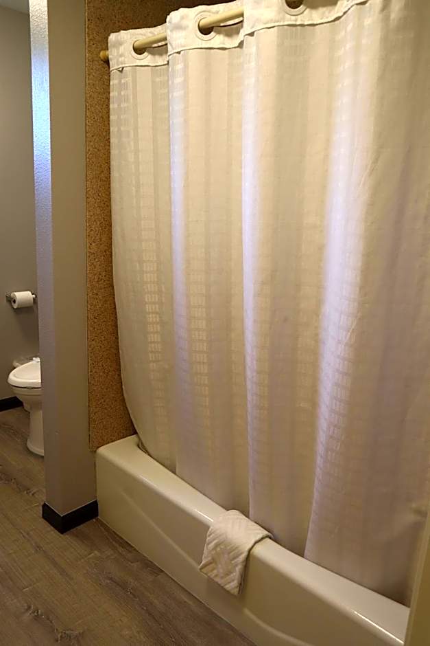 Express Inn & Suites Eugene