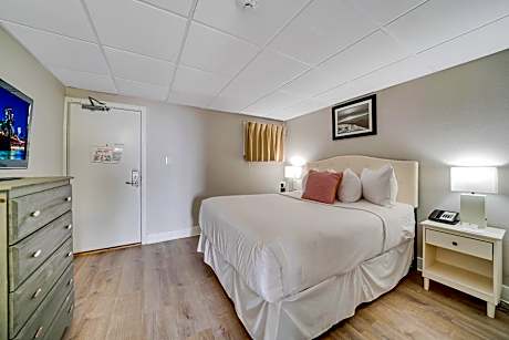 Montreal Beach Resort