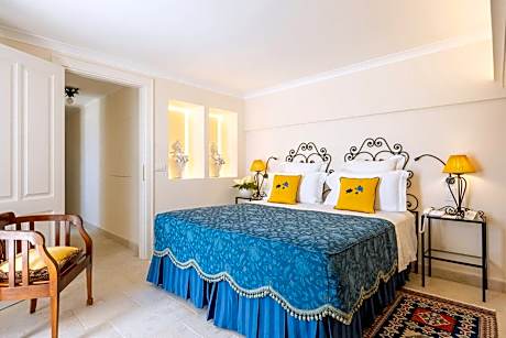 King Suite with Spa Bath