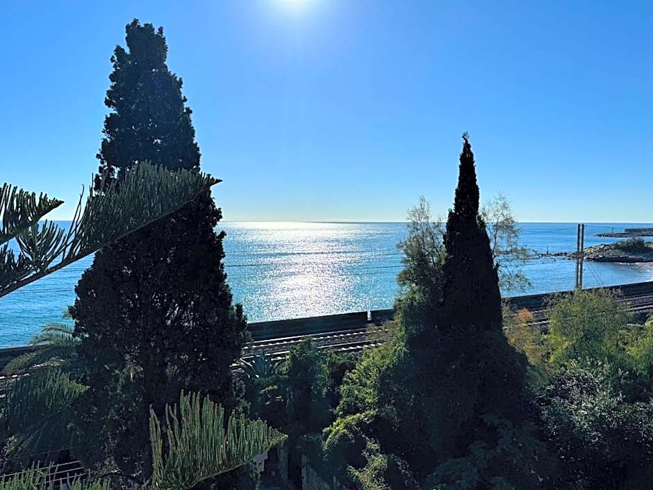 Hotel Lora RDA Luxury