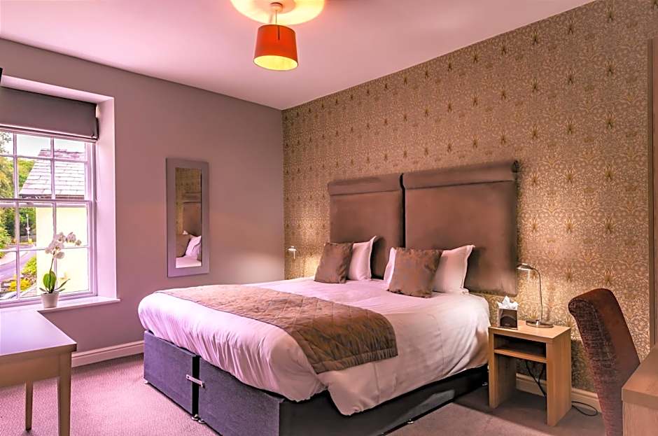 The Lamplighter Dining ~ Rooms