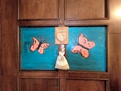 Double Room with Extra Bed and Shared Bathroom