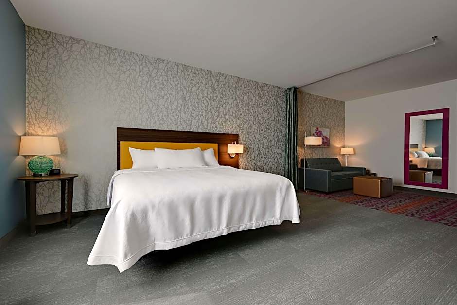 Photo 1 of 1 of Studio 1 King Bed Suite, Accessible, Bathtub