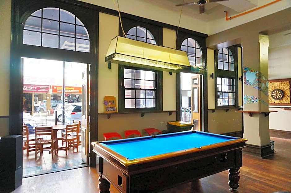 Sundancer Backpackers Hostel