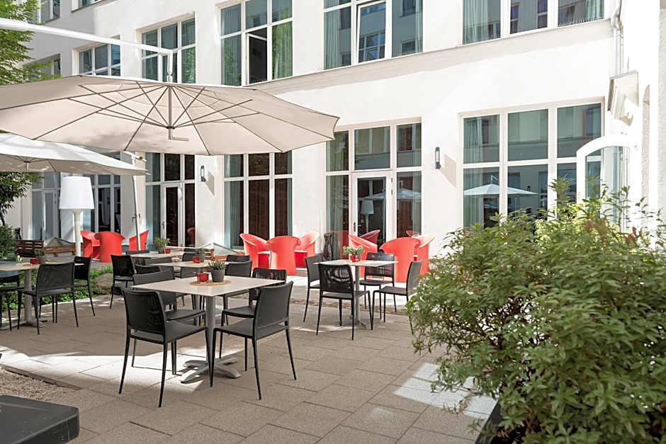 Adina Apartment Hotel Berlin Checkpoint Charlie