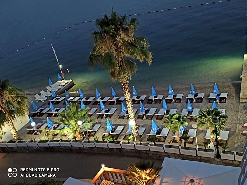Hotel Azzurro