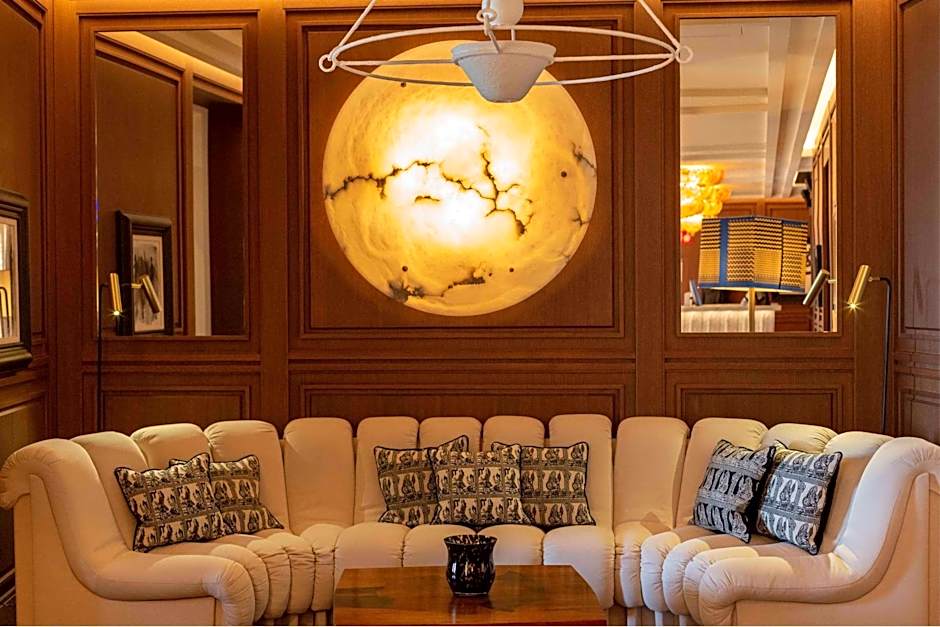 Hotel Montera Madrid, Curio Collection by Hilton